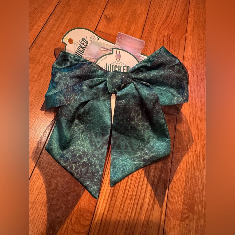 2βPiece Hair Accessory Bundle β Wicked Bow & Iridescent Bow NWT